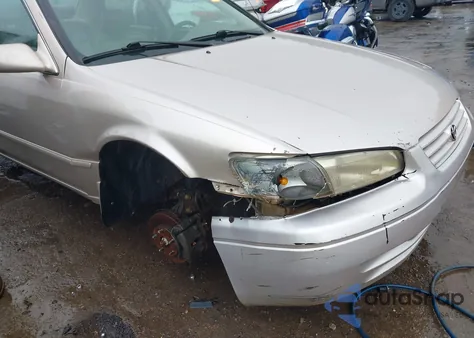 1999 Toyota Camry Le из США, поврежденный, VIN 4T1BG22K9XU431238